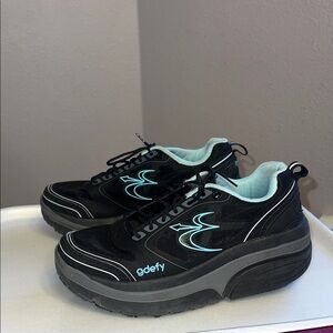 Gdefy Women's Black and Blue Athletic Shoes 6.5